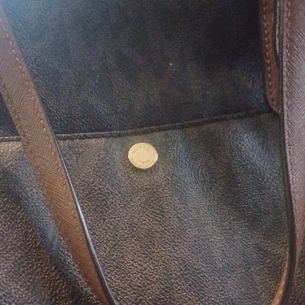Michael Kors Elegant Black and Brown Tote - Picture 7 of 7